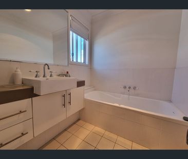 82 Gordon Terrace, Indooroopilly, Qld 4068 - Photo 4