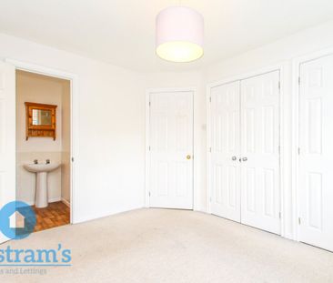 4 bed Detached House for Rent - Photo 3