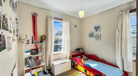 WEST END - 3 BEDROOMS - Photo 4