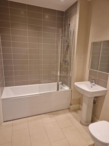 2 bedroom flat to rent - Photo 2