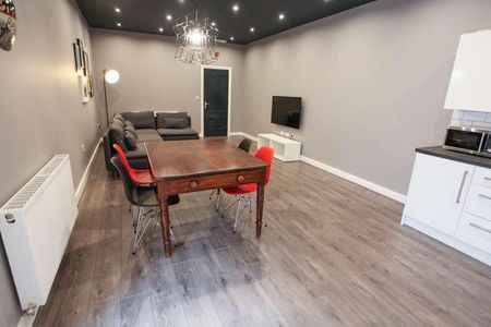 Pownall Square, L3 - Photo 2