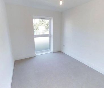 2 bedroom ground floor flat to rent - Photo 5