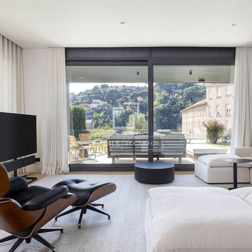 Excellent 5 Bedroom house / villa for rent in Pedralbes, Barcelona - Photo 1