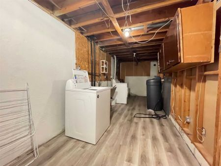 For Lease - 624 College Avenue, Guelph, Ontario - Photo 3