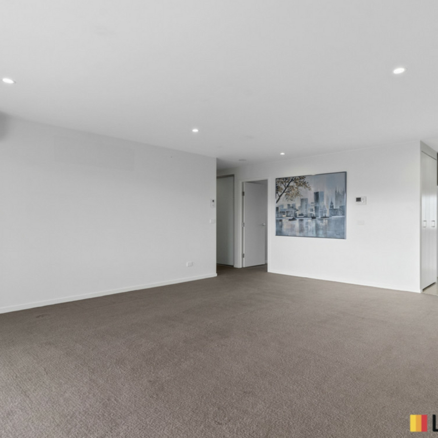 Experience Modern Comfort and Unmatched Convenience - Photo 1