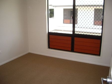 1/32 Camp Street, Mundingburra - Photo 4