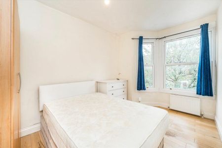 Eynham Road, Shepherds Bush, W12 - Photo 4