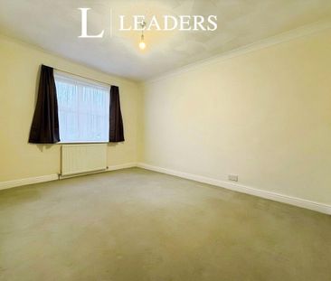 3 bedroom bungalow to rent - Photo 4