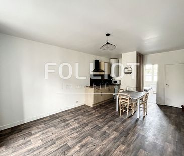 A louer : Appartement T2 Meubl� � FOUGERES - R�f.2425CV - Photo 2
