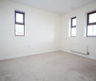 4 bedroom detached house to rent - Photo 3