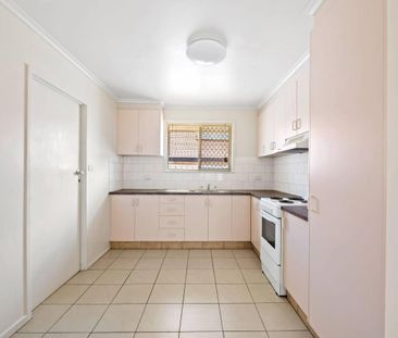 Stylish South Toowoomba Unit with Modern Comfort & Prime Location - Photo 1