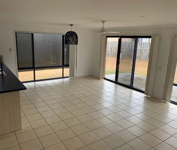 Morayfield - Photo 3