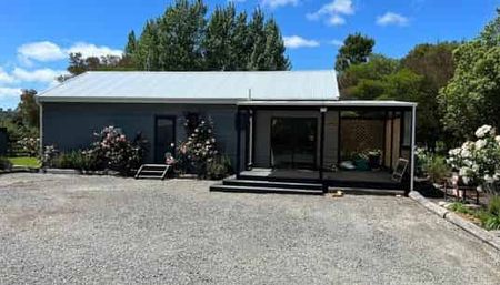 A small, quiet & private sanctuary to call home. - Photo 5