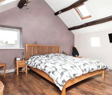 3 bedroom semi-detached house to rent - Photo 3