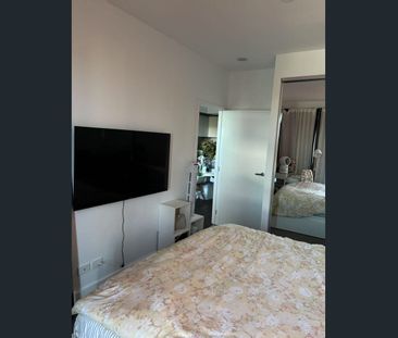 Luxurious Apartment Living in the Heart of Box Hill - Photo 5