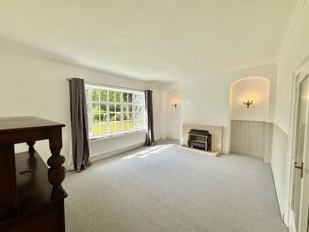 4 bedroom semi-detached house to rent - Photo 2