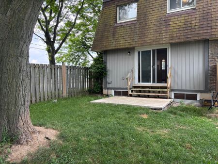 For Lease - 21 Woodlawn Road Unit# 12, Welland, Ontario - Photo 4
