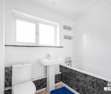 3 bedroom end of terrace house to rent - Photo 1