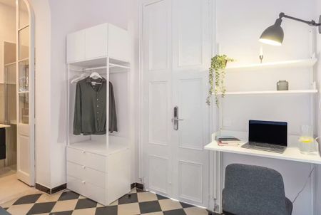 Carrer de lEscorial, Barcelona, Catalonia 08024 - Photo 4