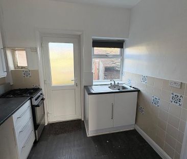 2 bedroom house to rent - Photo 1