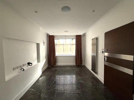 Hankins Lane, Mill Hill - Photo 3
