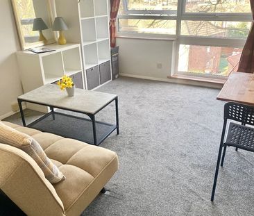 1 Bed Flat, Newton Park Court, LS7 - Photo 2