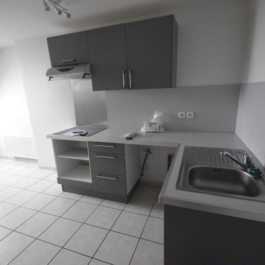 Location Appartement 1 pièce 30m² ST LO 50000 - Photo 1