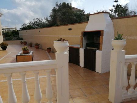 5 room luxury House for rent in Benalmádena, Andalusia - Photo 2