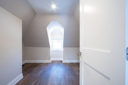 For Lease - 256 Annette Street Unit# Upper, Toronto, Ontario - Photo 5