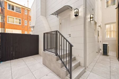 GRAND LUXURY TERRACE HOME - Photo 3