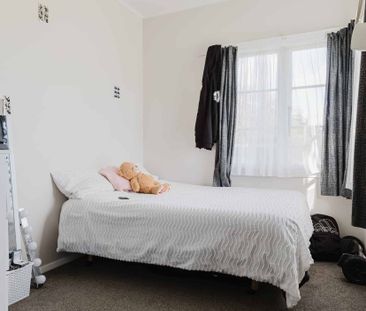 Walk to town - Photo 5