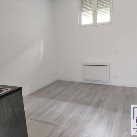 Location appartement studio 1 pièce 20 m² à Dourdan (91410) Le Centre Ville - Photo 4
