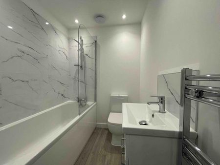 2 bedroom flat to rent - Photo 5