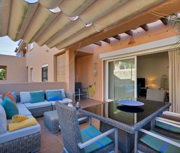 2 Bedroom Apartment For Rent in Marbella, Málaga - Photo 4