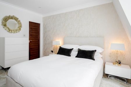 1 Bed Flat, Brook's Mews, W1K - Photo 5