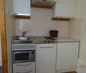 Studio to rent - Photo 5