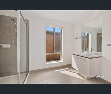 61 Grassbird Drive, Point Cook, Vic 3030 - Photo 3
