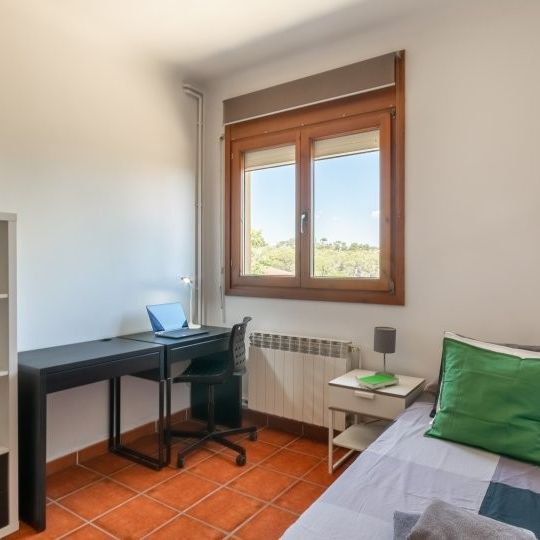 barcelona, Catalonia 08193 - Photo 1