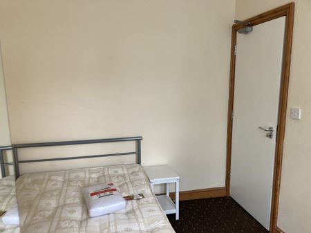 29 Hubert Road - Photo 5