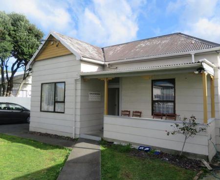 PETONE LIVING - Photo 5