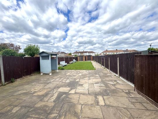 4 bedroom semi-detached house to rent - Photo 1