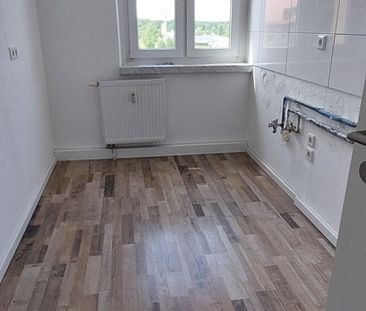 Schöne 3 Raumwohnung in der 3 Etage mit Balkon zu vermieten, im fam... - Photo 3