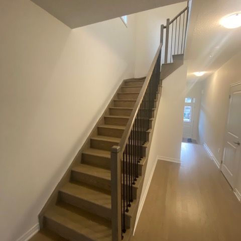 For Lease - 92 Phoenix Boulevard, Barrie, Ontario - Photo 1