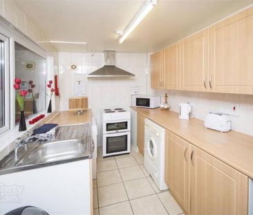 Room 3, 2 Belgravia Avenue, Belfast, BT9 7BJ - Photo 4