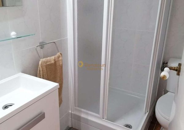 For rent HALF SEASON from 06/04/2025 - 15/06/2025 Beautiful studio with side sea and mountain views in Benalmadena