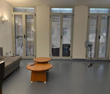 Piso de alquiler en Valencia - Calle Bisbesa, El Pilar - Photo 2