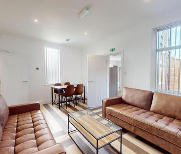 6 bedroom house to rent - Photo 1