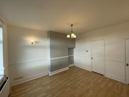 2 bedroom terraced house to rent - Photo 2
