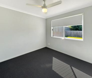 “Stylish and Spacious Family Duplex in Brentwood Forest Estate, Bel... - Photo 4