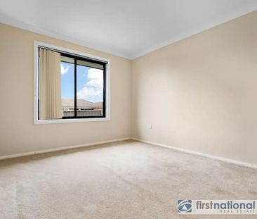 SPACIOUS FAMILY HOME IN QUIET CUL-DE-SAC - Photo 4